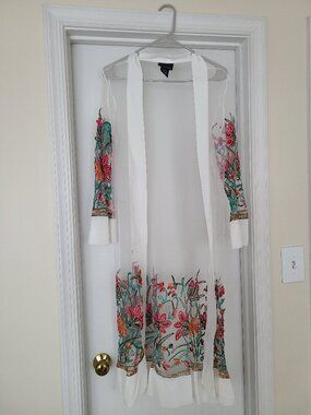 LIV Los Angeles Embroidered Floral Cardigan White Multicolor Size M